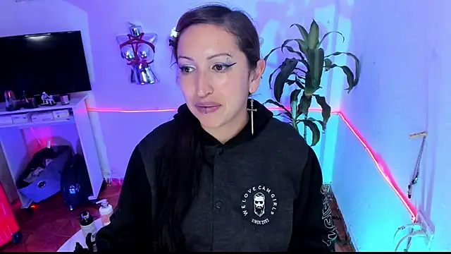 LucyStrike_ webcam
