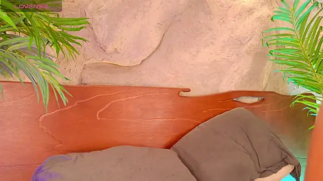 alisonn_moon webcam