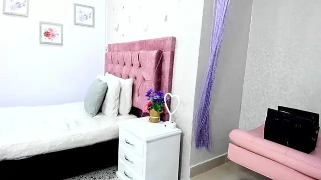 Trinity-presley webcam