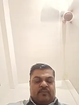 Desi_Lodo_Gujju_Boy webcam
