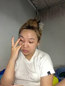 Almira6868 webcam