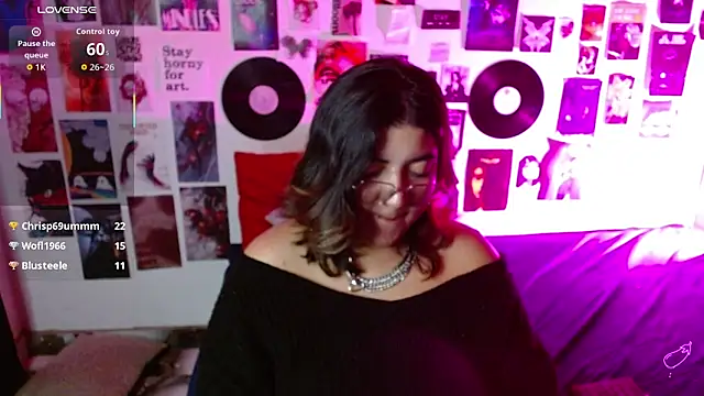 Roxy_f_w webcam