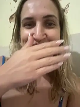 bia_sexynovaes - Bia_sexynovaes's free webcam - UK Sex Cams