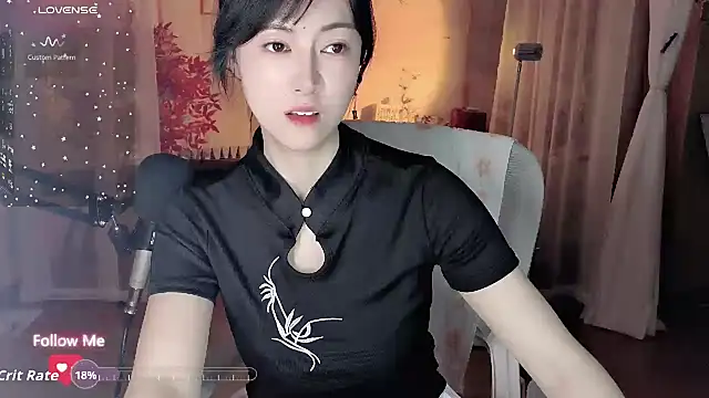 noomi-1111 webcam