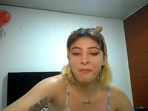 Mia_foster1 webcam