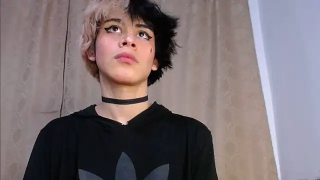 DaraSweet20 webcam