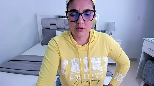 Camilaa_bueno webcam