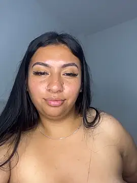 Issa_Santana webcam