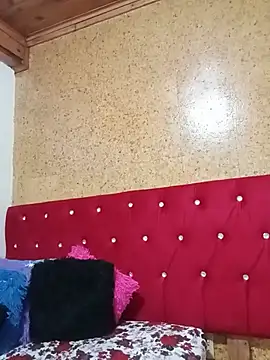 SexyBootie webcam