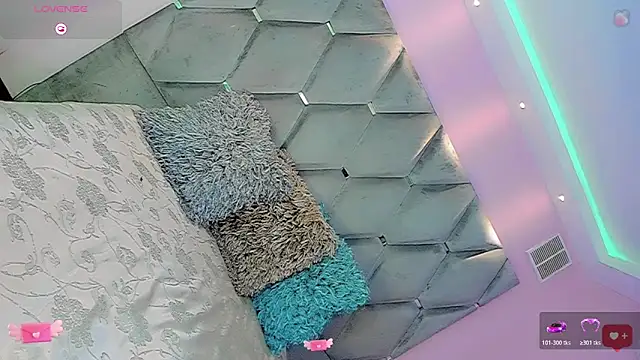 AnnaRouseQueen webcam