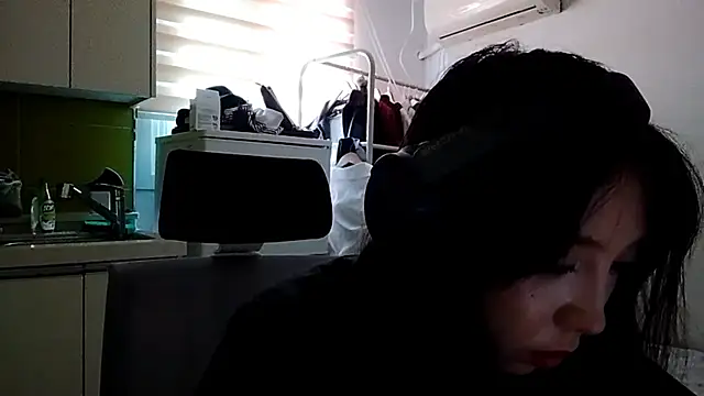 LeonoreCriger webcam