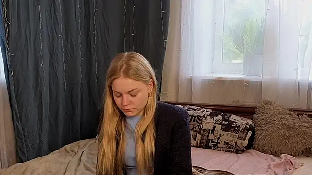 LavonaMadlem webcam