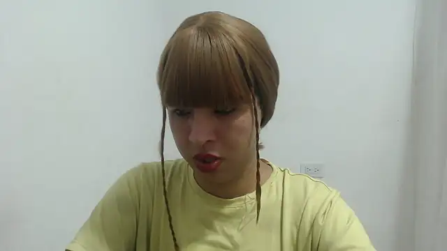 estefania224 webcam