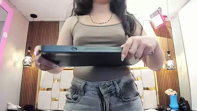 lilimini032 webcam