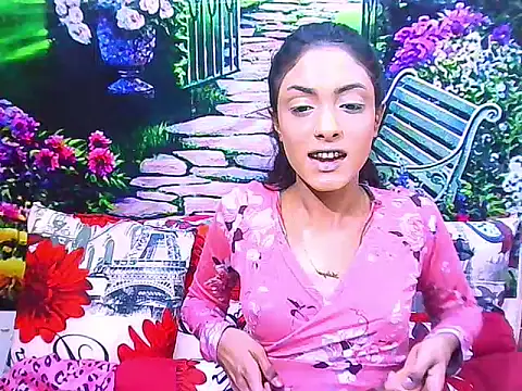 IndianPretty14u2Luv webcam