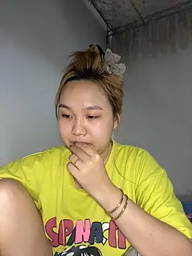 Almira6868 webcam