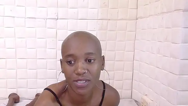EbonyOlive69 webcam