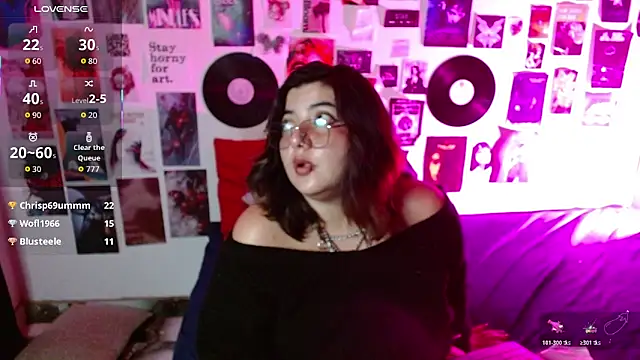 Roxy_f_w webcam