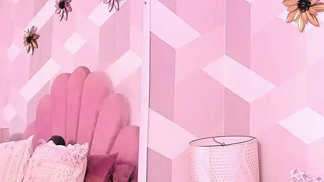 KylieMonnett webcam
