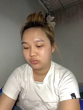 Almira6868 webcam