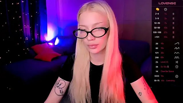 AnyaTaylor_ webcam