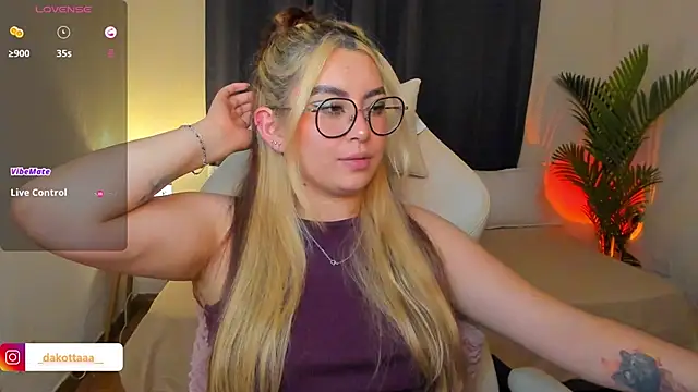 dakottaa_ webcam