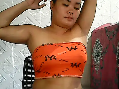 CreamyPussy4uxx webcam