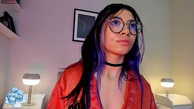 Violetta_Nur webcam