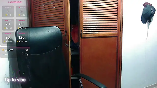 TouchDaddy4 webcam