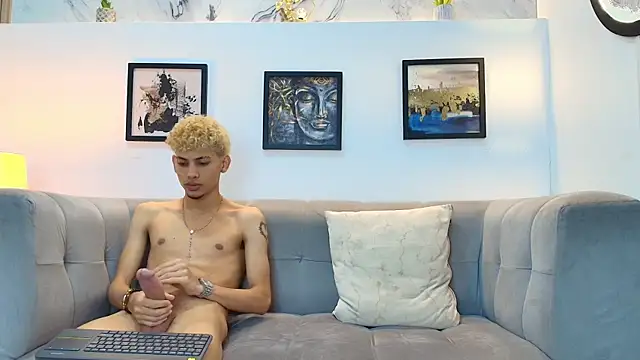 YOUNG_BOYS_HELL webcam
