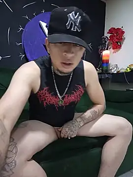 Valentino_dominusSexx webcam