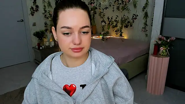 MiracleCurly webcam