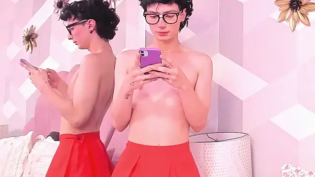 KylieMonnett live sex cam