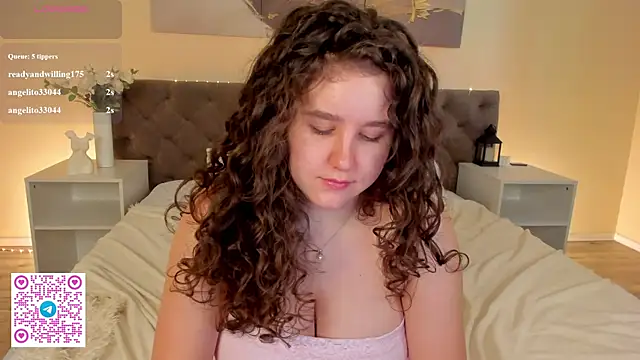 Ariella_Sol webcam