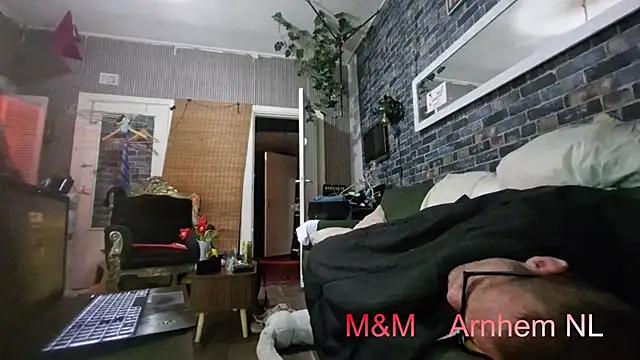 Maikel1981-NL live cam
