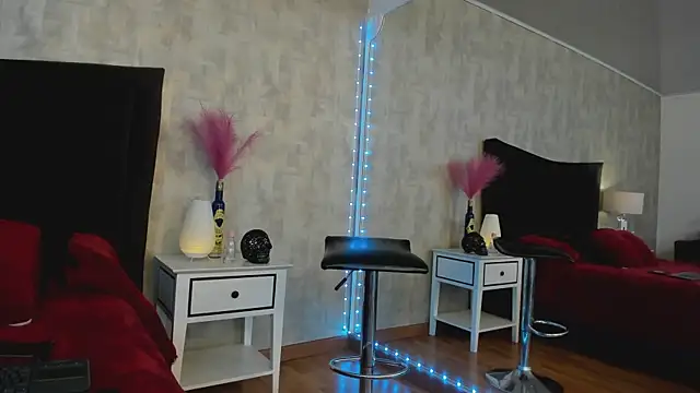 NahomyCarther webcam