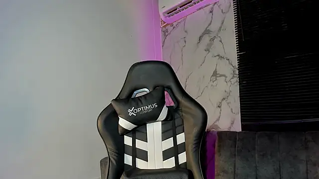 Angela_Kittenn webcam