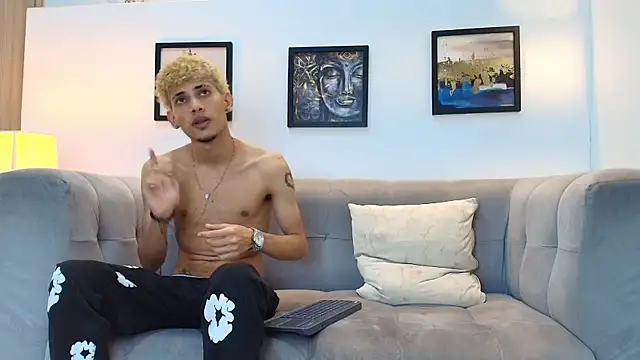 YOUNG_BOYS_HELL webcam
