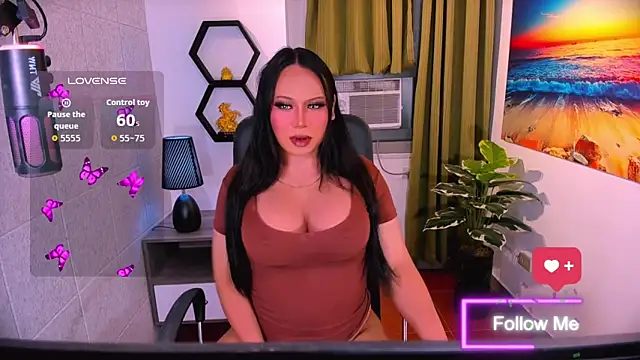 MistressHugeCockTs webcam