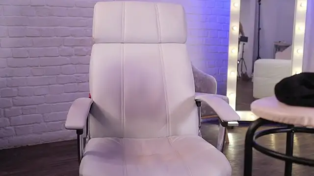 Margo_Pearls webcam