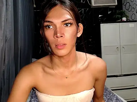 GORGEOUS_CARMEE webcam