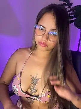 MayaLee_ webcam