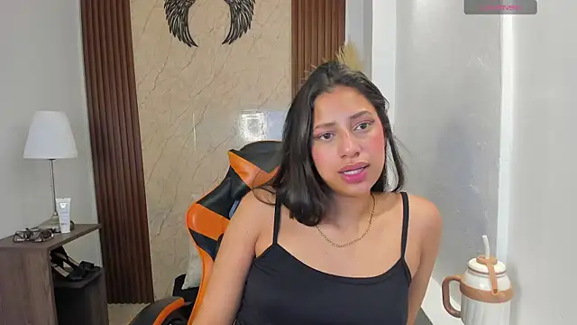 Atiena_ webcam
