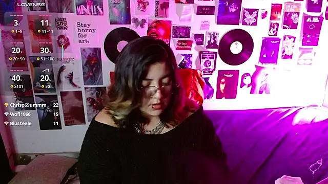 Roxy_f_w webcam