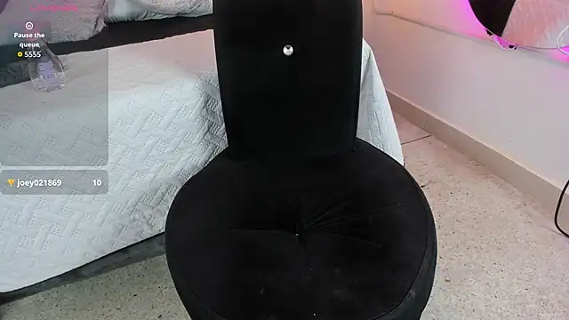 Miia_Deluxe webcam