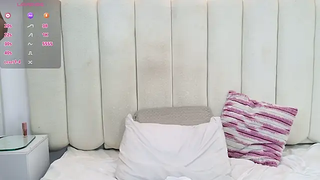 ela_ebony_ webcam