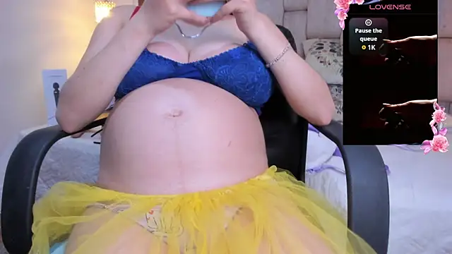 Maitebigboobs webcam