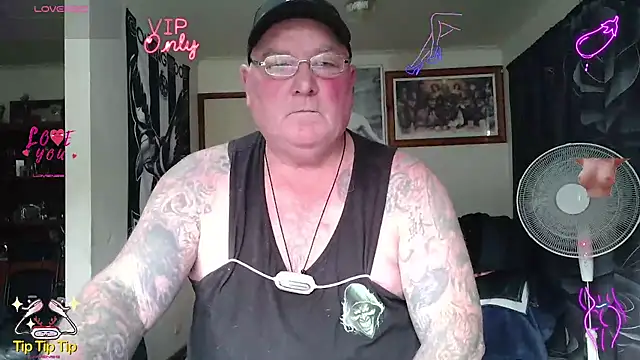KINKYBLUEYES69 webcam