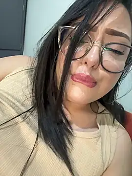 MileyGia webcam