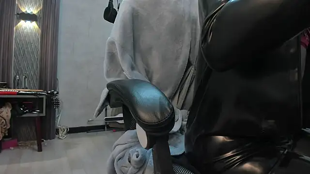 selene_red_ webcam